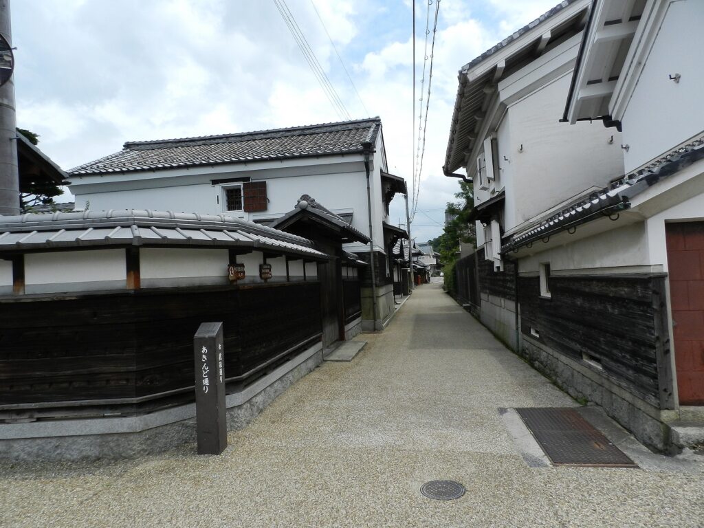日本遺産・琵琶湖　祈りと暮らしの水遺産　五個荘金堂重要伝統的建造物群保存地区