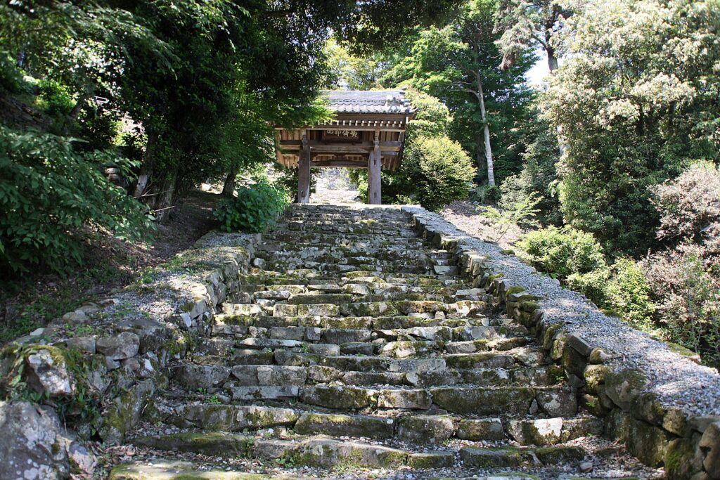 日本遺産・琵琶湖　祈りと暮らしの水遺産　伊崎寺